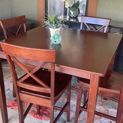 Great Condition Dining Set 