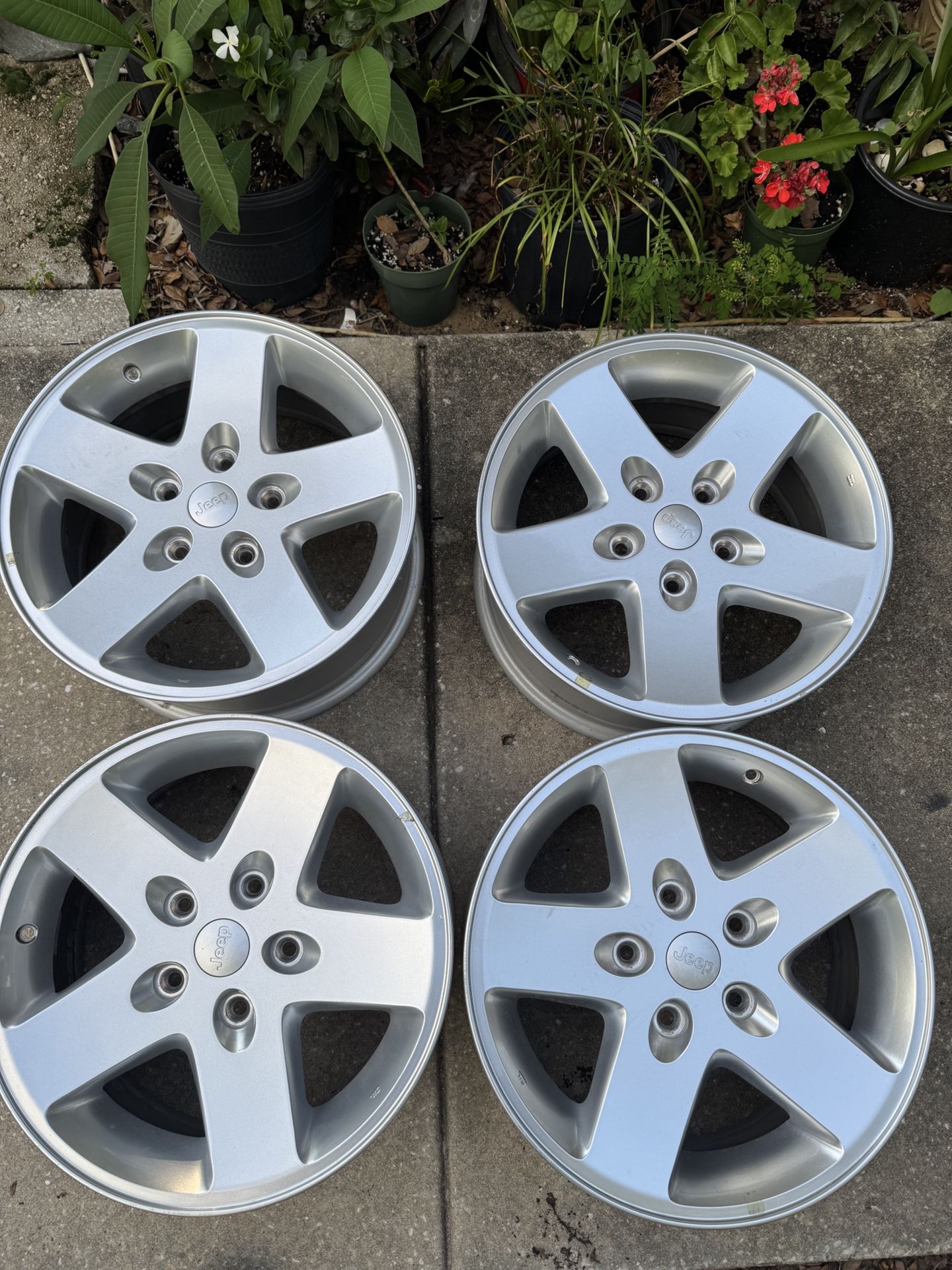 2015 jeep wrangler rims size 17