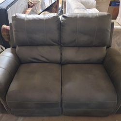 Leather Recliner Powered With USB  $275 Pickup In Riverbank 