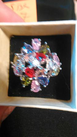 Ladies Multi Colored Large Ring, size 7👗