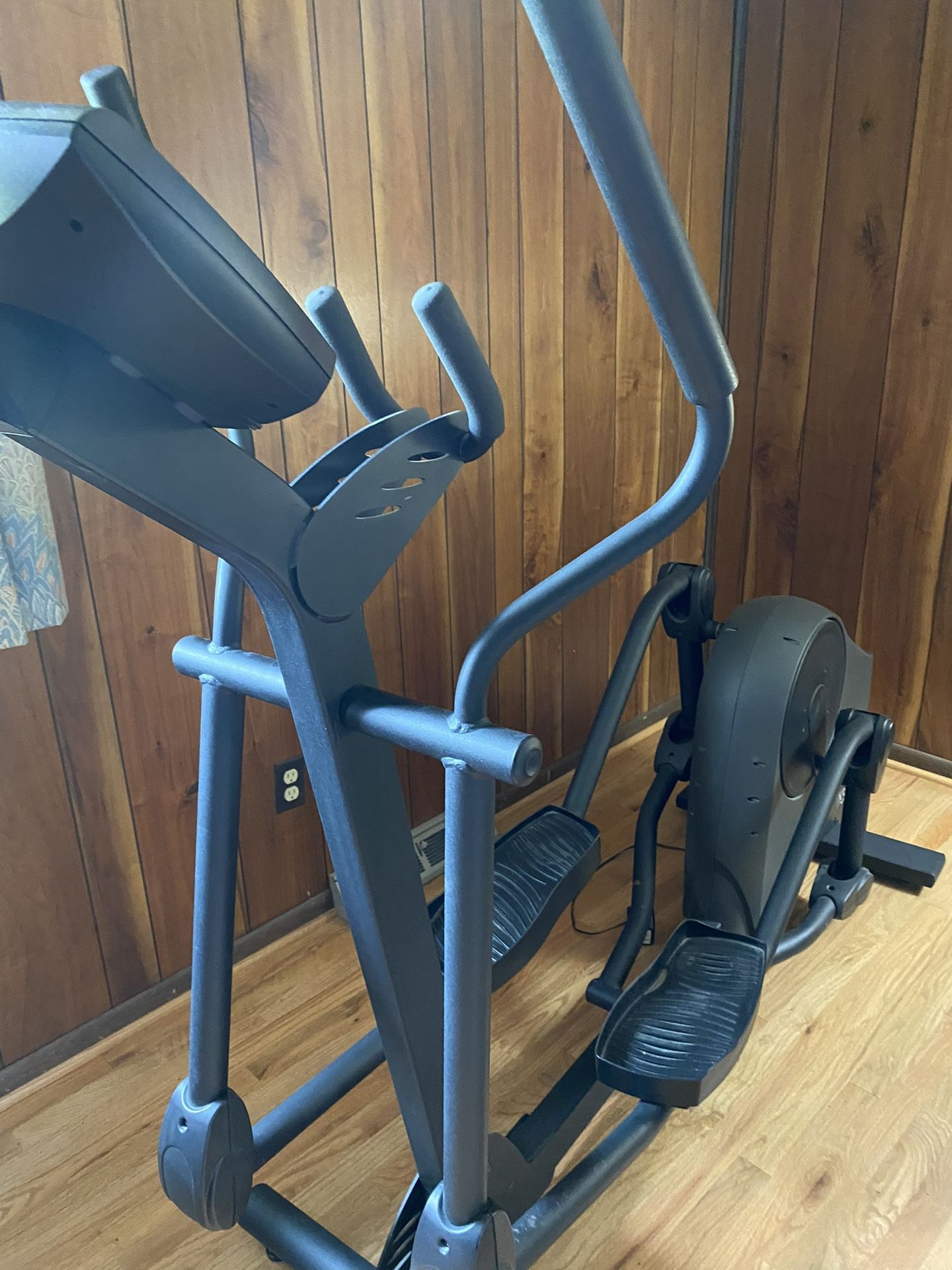 Gym Quality Elliptical Machine