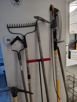 Garden Tool Lot – Rake, Hoe, Cultivator, Pole Saw