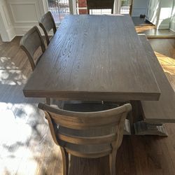 Dining Room Table (Extendable)