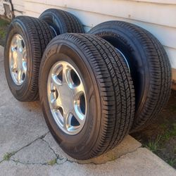 Oem Yukon Denali rims and tires