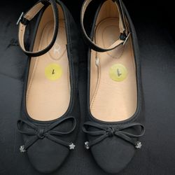 Girl Black Flats Size 1 