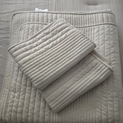 Oatmeal color quilt set