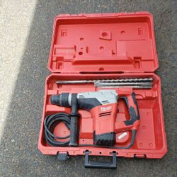 Milwaukee 1-9/16"  Rotohammer