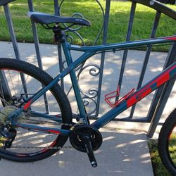 GT Aggressor Pro Green Mountain Bike

