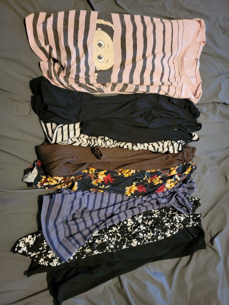 Maternity Clothes Size Small