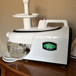 Green Star Juicer. 