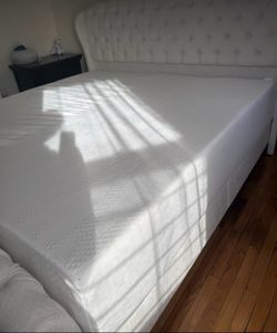 King size Bed