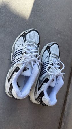 Men’s adidas 10.5