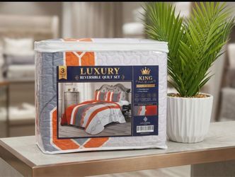 The Lilianna King 3-Piece Reversible Quilt Set