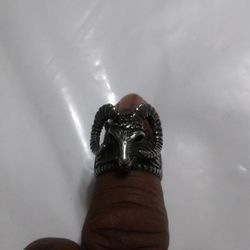 Silver ROM Head Rings Size 10 And 1/2 Used