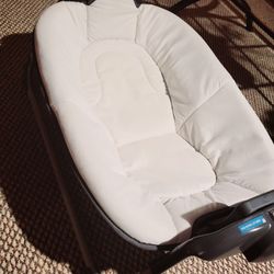 Graco Napper and Changer 