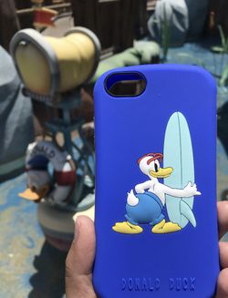 Disney Surfboard Donald Duck Silicone iPhone Case