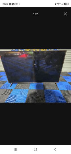 L G flat screen t v fifty inch with remote merke's great