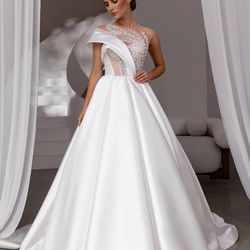 BRAND NEW WEDDING DRESS