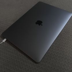 2020 MacBook Air – Retina Display – 13-inch – Excellent Condition