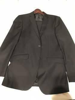 Men’s Black 2 pc Suit (40L)