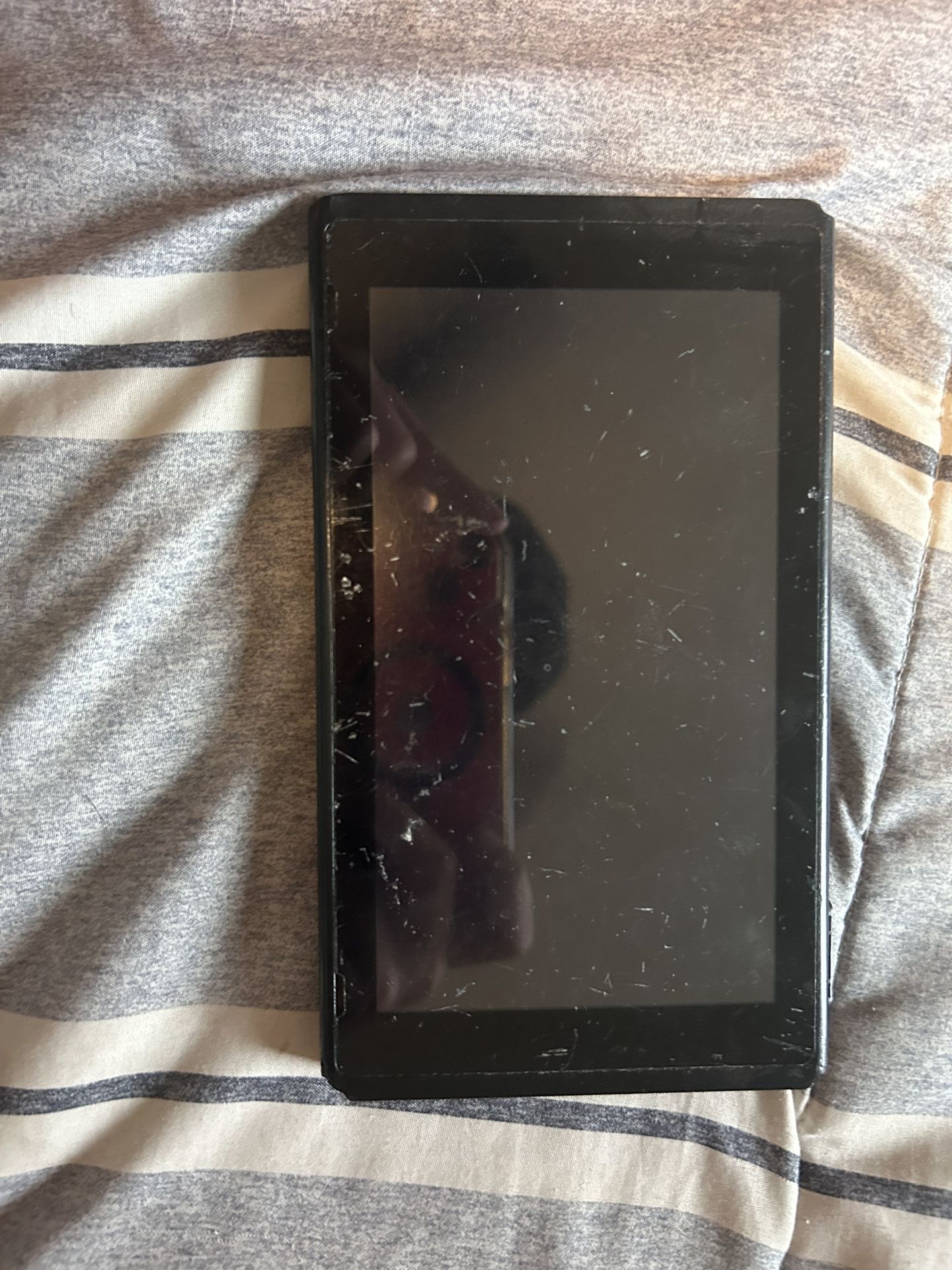 V1 Broken switch (doesn’t turn on)