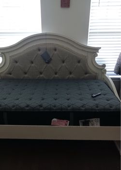 Daybed by Ashley