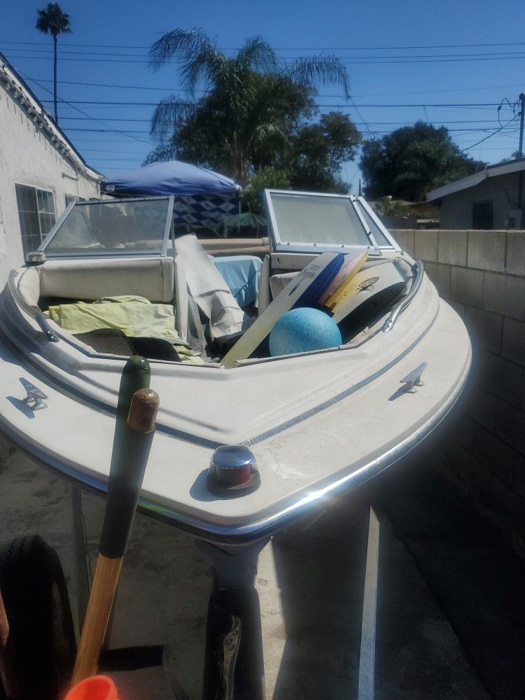 Bayliner Boat