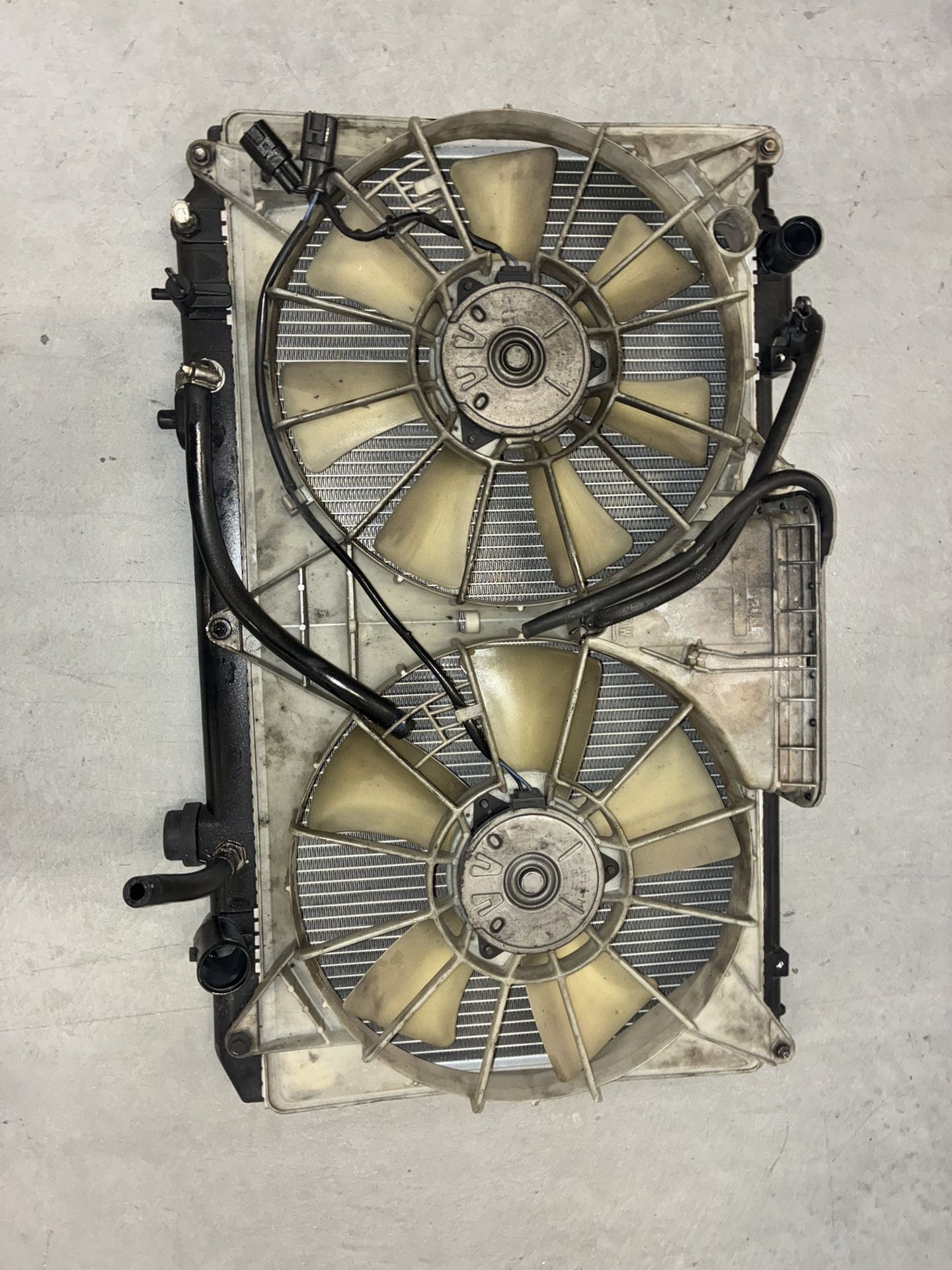 Lexus Gs300 Radiator Assembly 