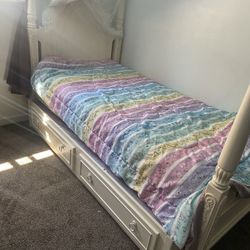 Twin Bed With Twin Pull Out Trundle