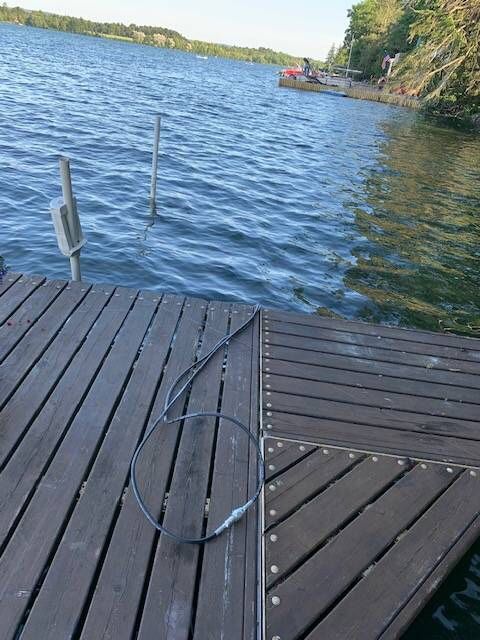 Sunstream hydraulic boat lift