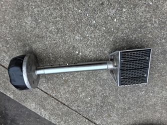Carpet knee stretcher