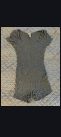 Black jumper,