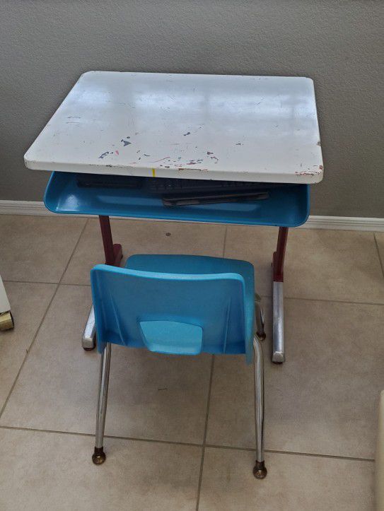 Kid Desk Adjustable Height With Chair