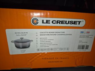Le Creuset Signature Round Casserole 5.5 QT Oyster Flint