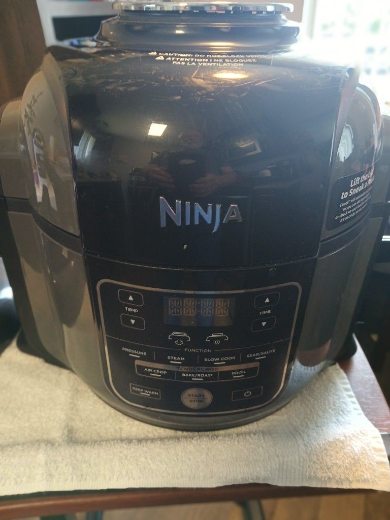 Ninja Foodie Tender crisp Pressure Cooker