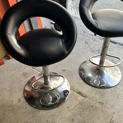 Bar stools 2 for 10.00