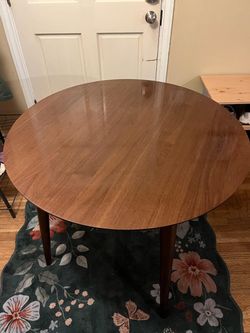 Dania Juneau Round Table