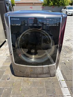 LG SIGNATURE Dryer Gas 29 inch 9.0cuft