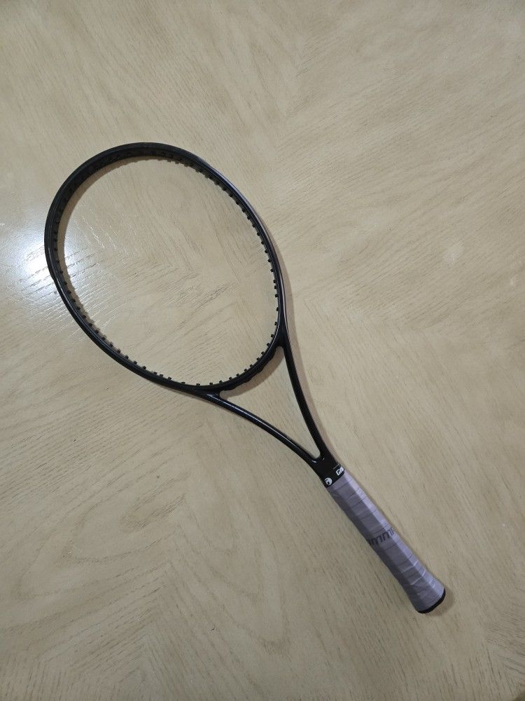 Wilson Blade 98 v9 Noir Special Edition Tennis Racket Racquet