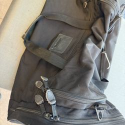 LL Bean Luggage / Duffle Bag Style With Wheels 