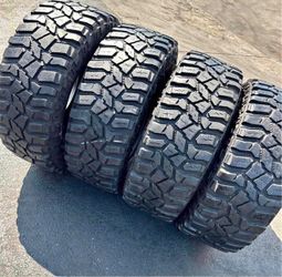 275/70/18 Mickey thompson 📍📍 Vendo un set de llantas con 80% de vida las 4 📍🌟