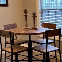 Table With 4 Chairs 