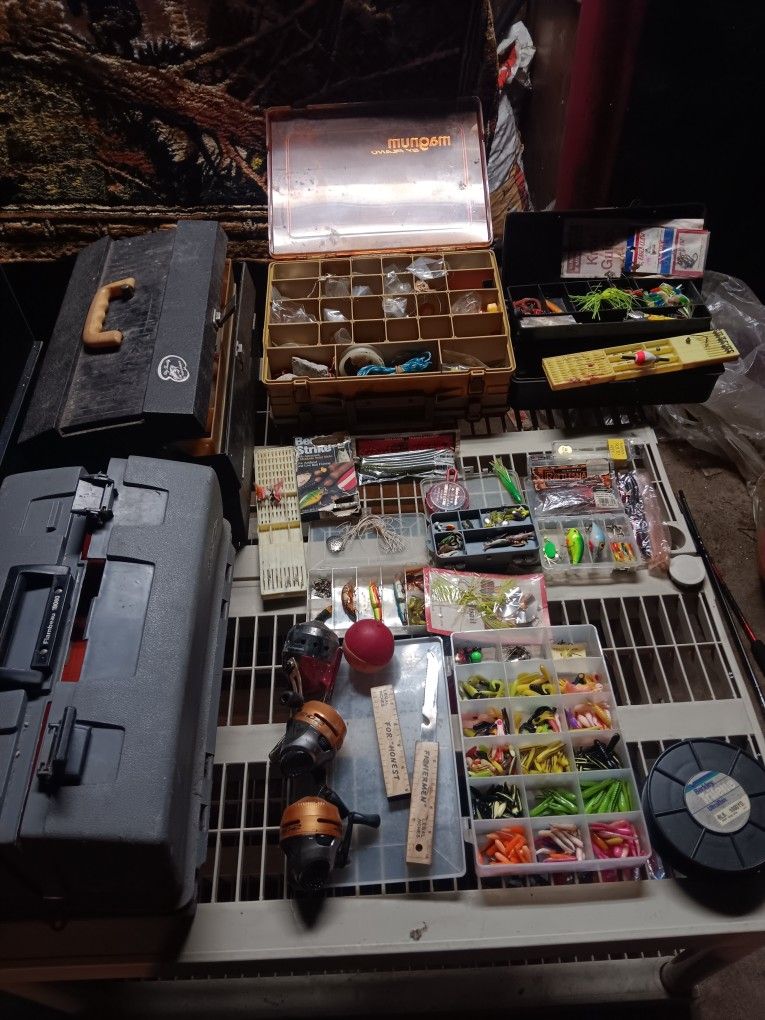 Fishing Gear Huge Lot Plus Boxes