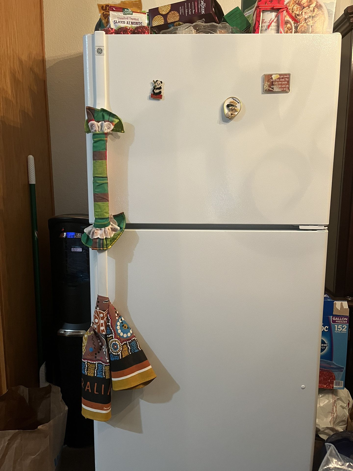 GE refrigerator 66x29x30 