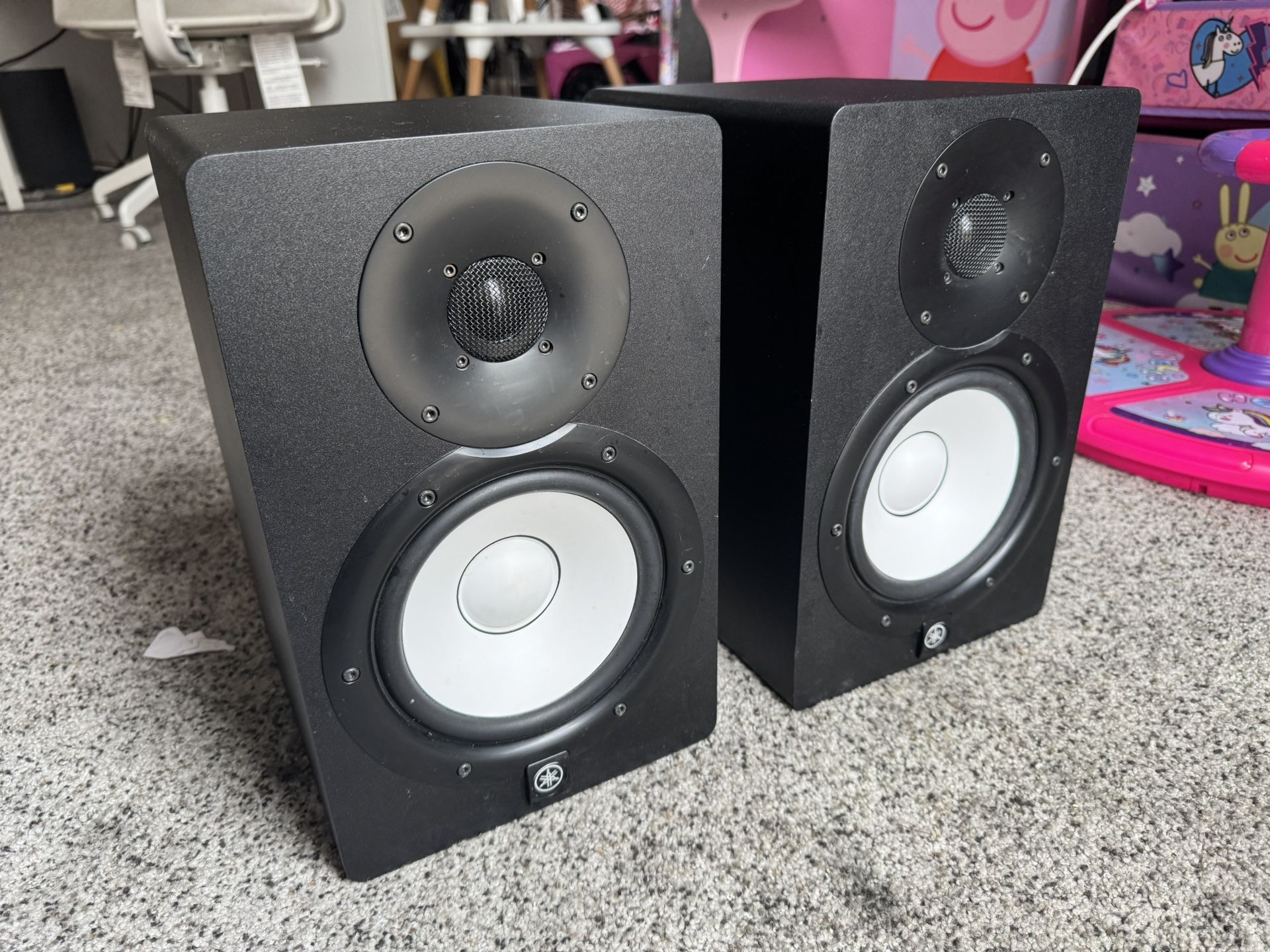 Yamaha HS7 Monitors