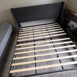 Wayfair Upholstered Wingback Platform Bed – Like New