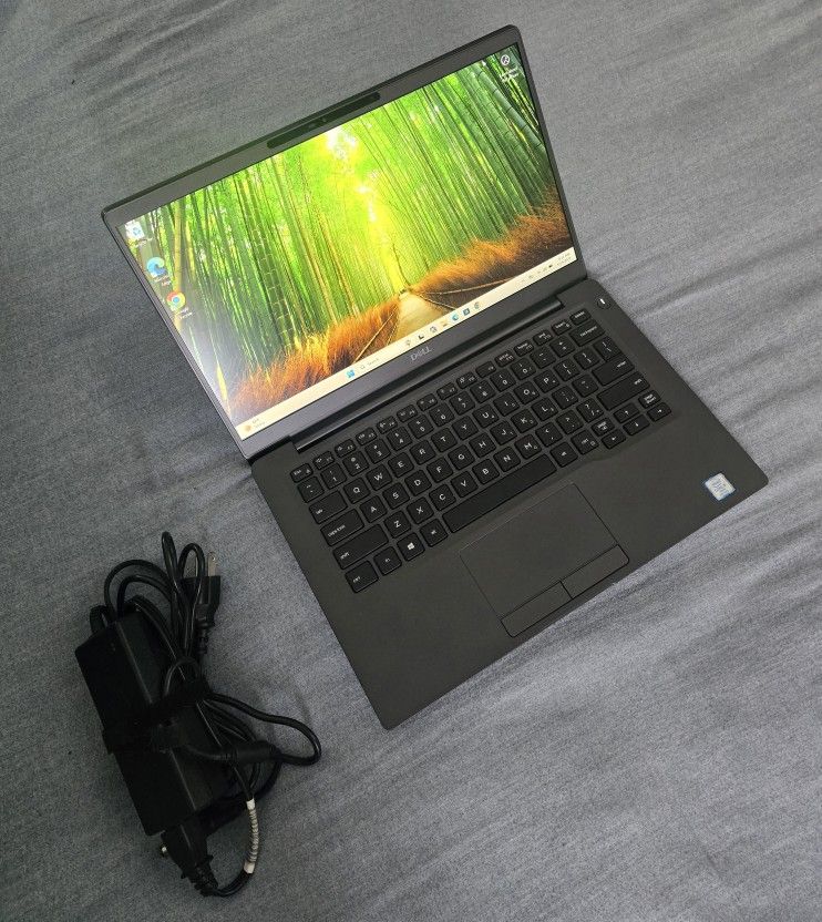 Dell Latitude 7400 14" Laptop Core i5-8365U 1.6 GHz 16 GB 256 GB Windows 11 Pro