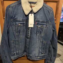 Brand New Levi Jacket Size Medium 