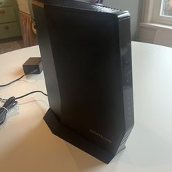 Netgear Nighthawk AX2700 Router with 32 x 8 DOCSIS 3.1 Cable Modem