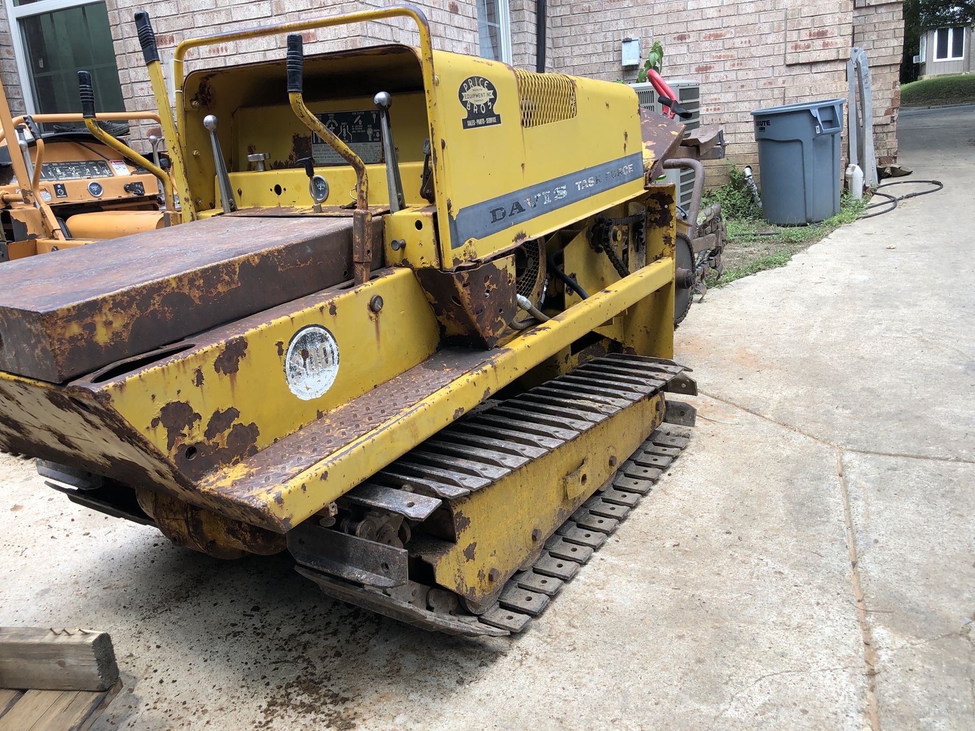Davis trencher tf300 case